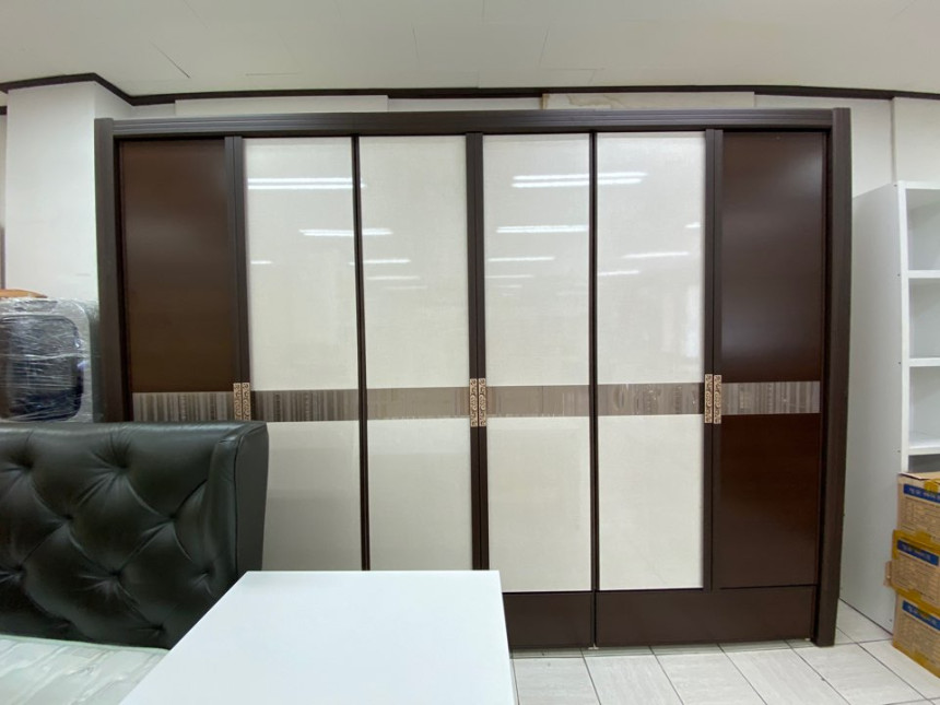 modern_wardrobe_01.jpg