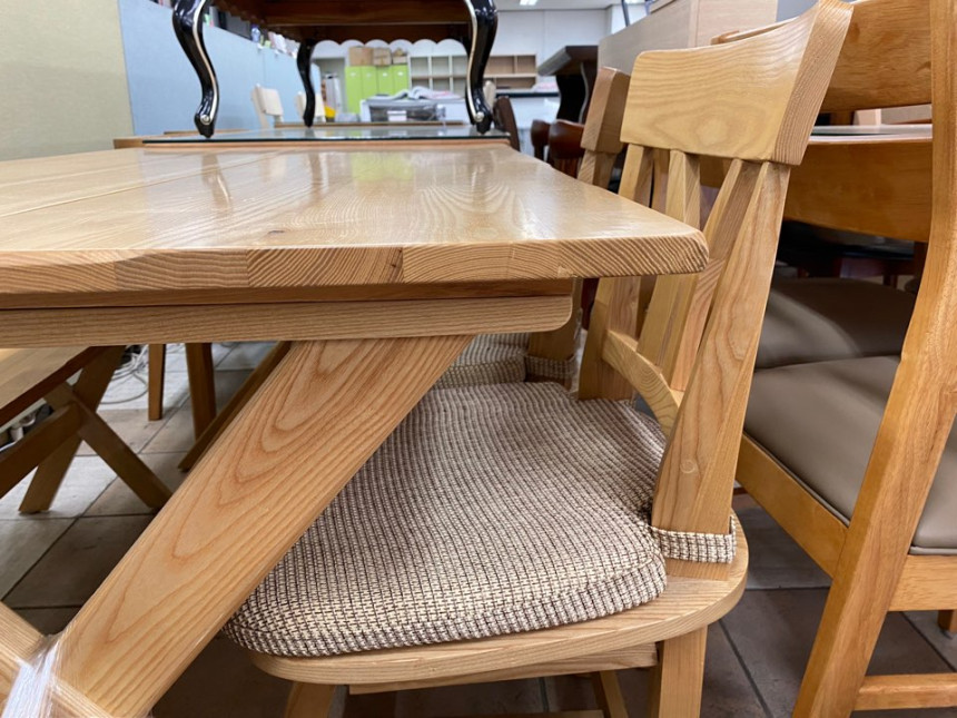 wood_table_06.jpg