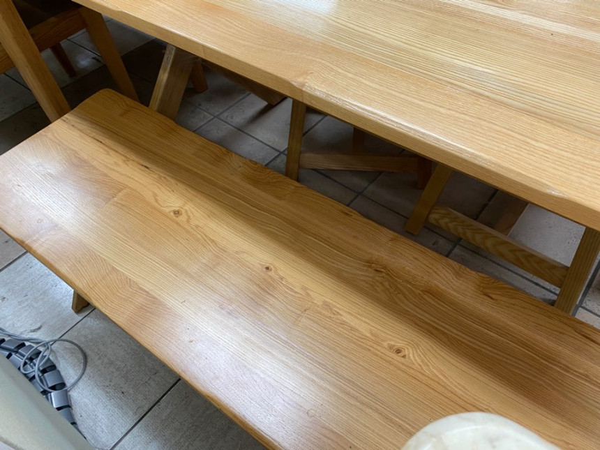 wood_table_03.jpg