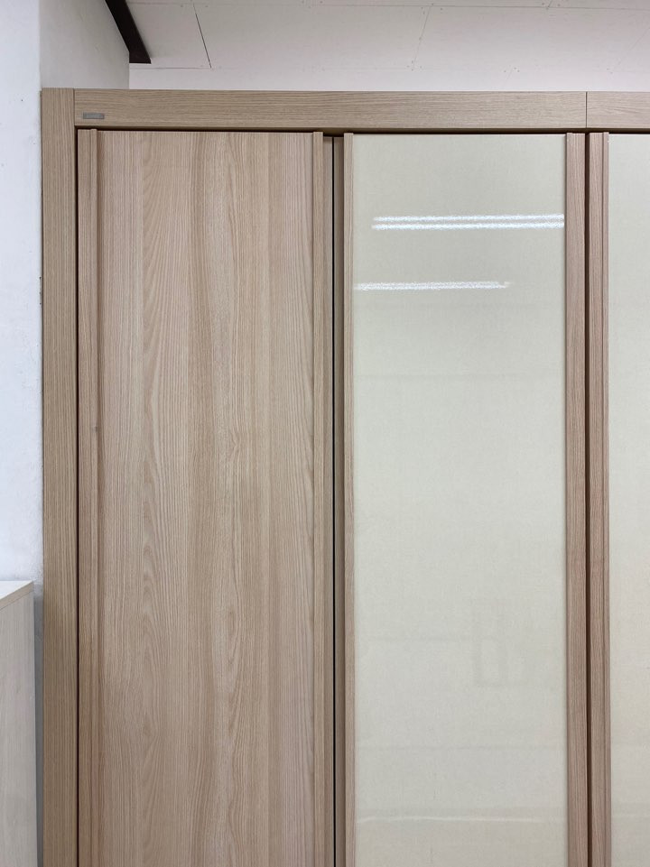 livart_wardrobe_07.jpg