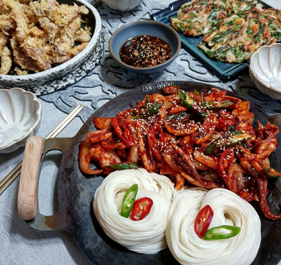 반건조오징어 마른오징어 피데기 건오징어 반건오징어 대 10마리 1.5kg 파품 파지