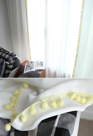 화이트암막폼폼커튼 아이방 아기방 유아 가리개커튼