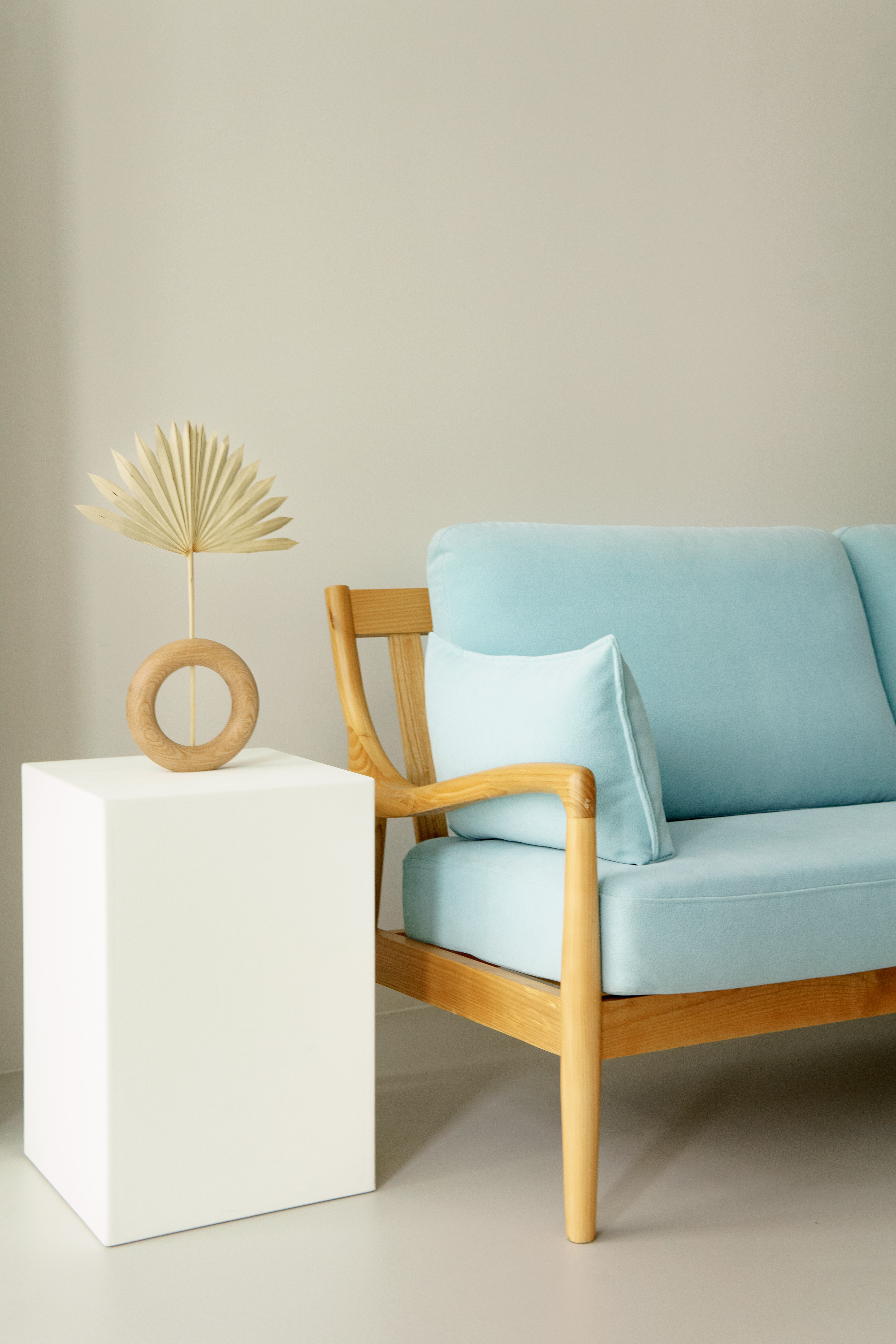 빌라누프 02 폴란드수입원단 앨리스 4인용원목소파(국내제작)