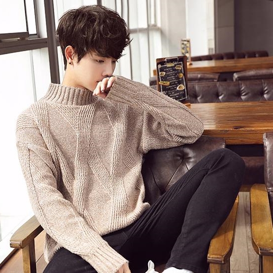 예쁜 남자 반목 니트 겨울 검은색 베이지 쫀쫀한 목폴라 남성 반 목티 폴라티 코디 - 메인 이미지