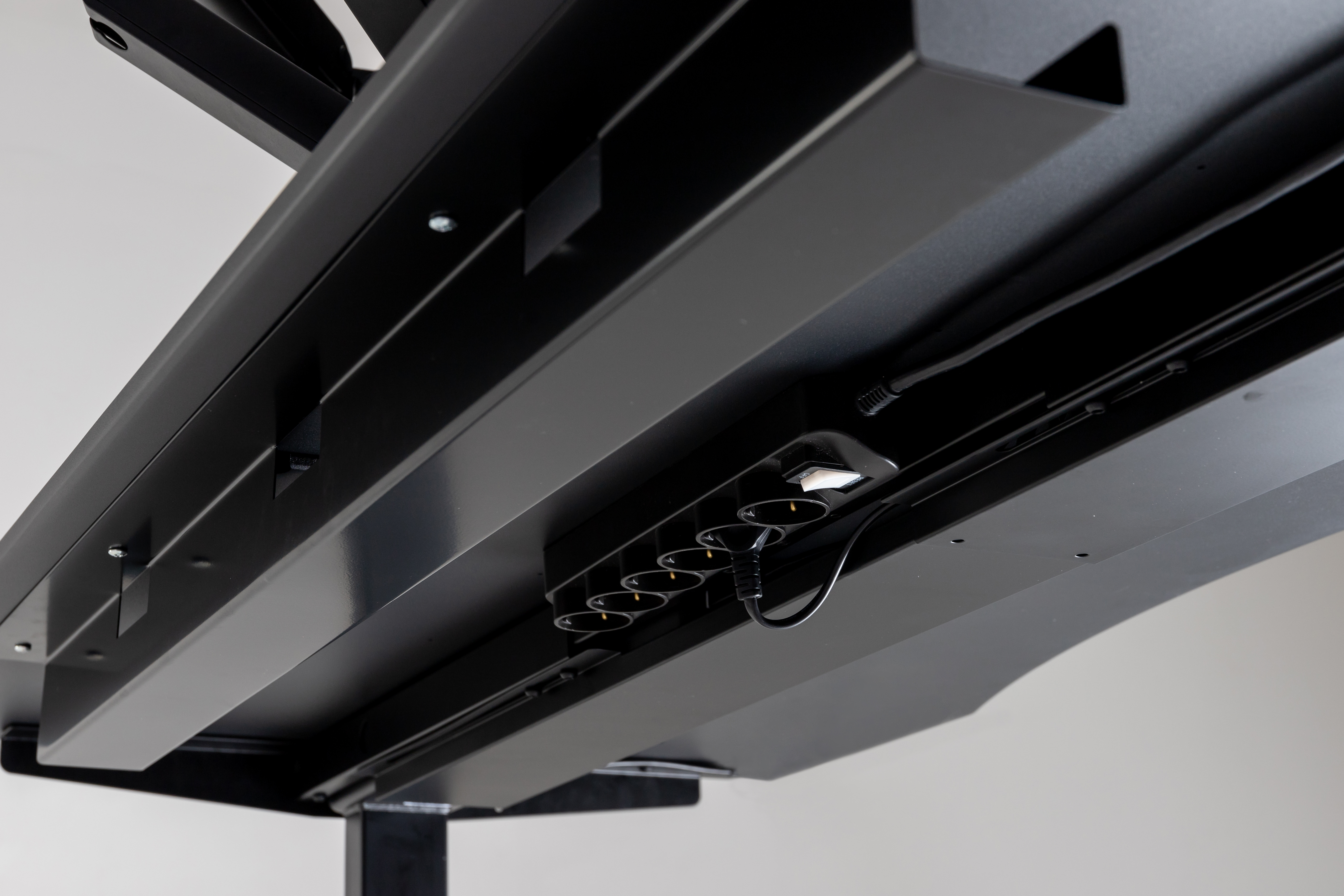 루나랩 컴퓨터책상 거실 서재 1인용 게이밍 책상 블랙커브1500 기사설치