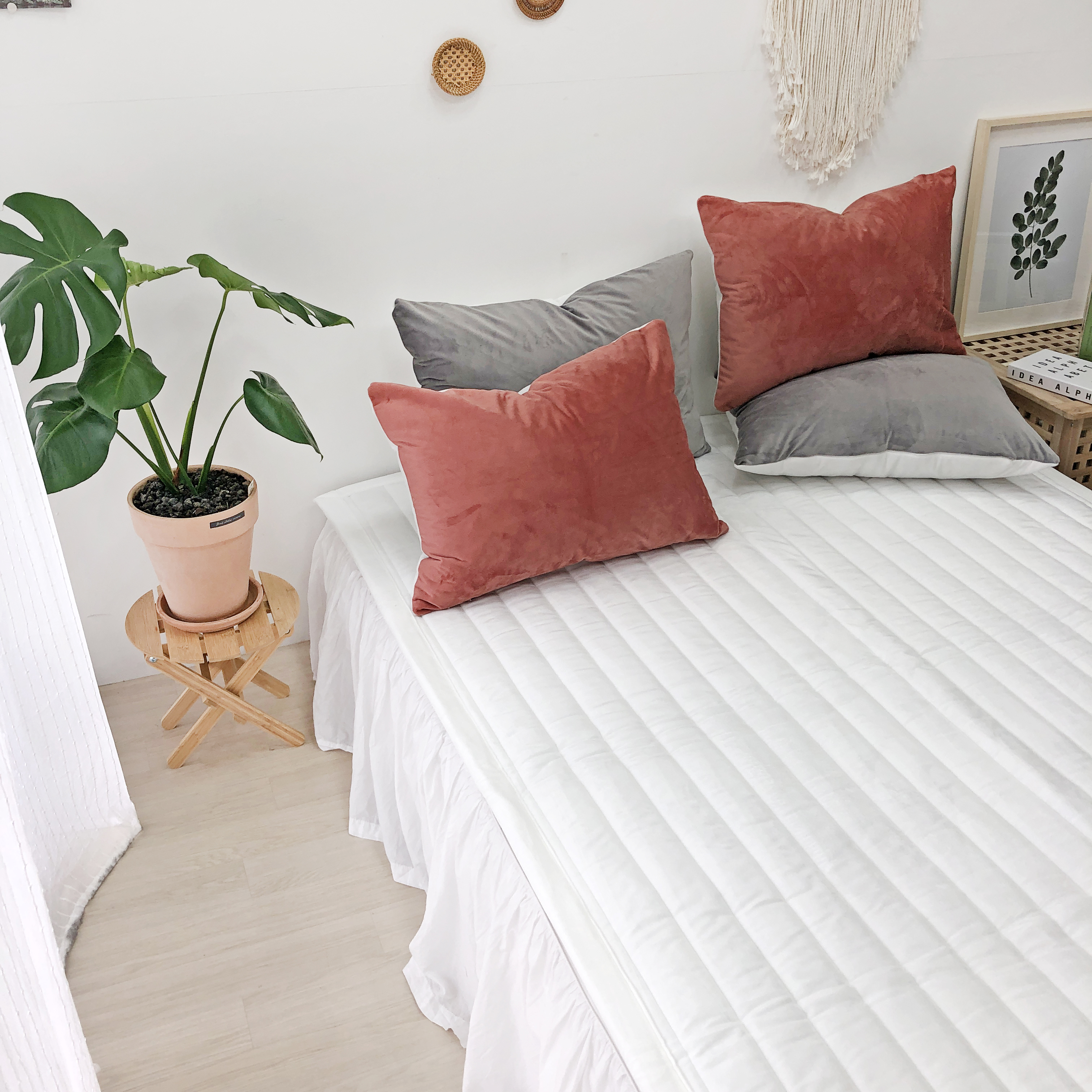 고밀도 극세사 미끄럼방지 및 고무밴딩 겨울패드 SS