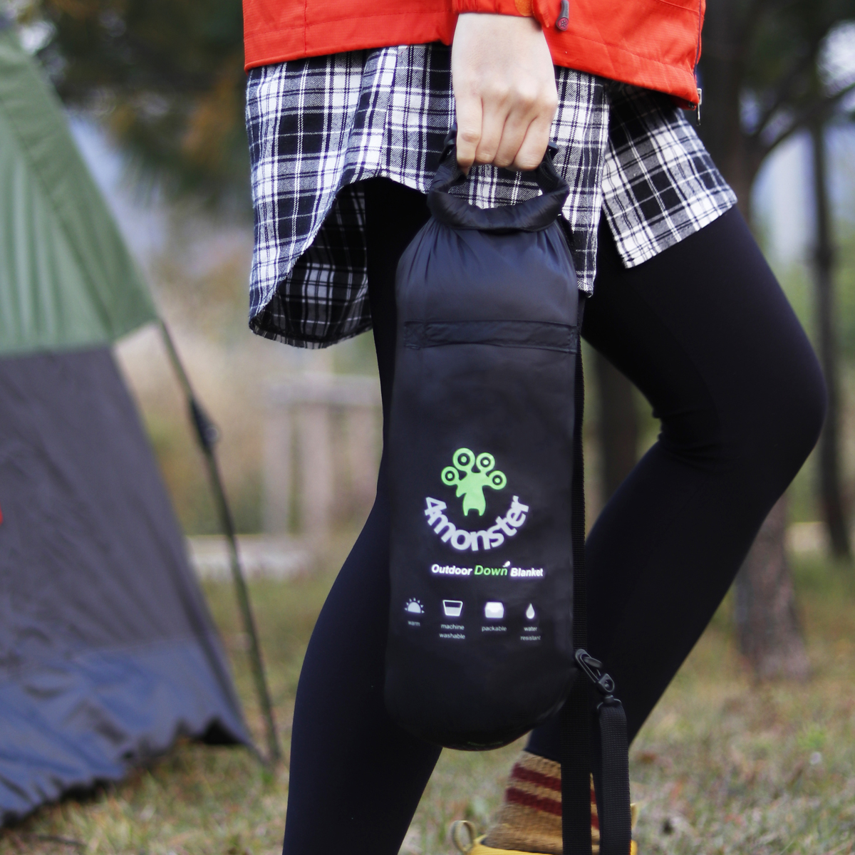 덕다운 캠핑 차박 초경량 패딩담요 사계절 다용도 블랭킷 침낭 이불 대용 블랙