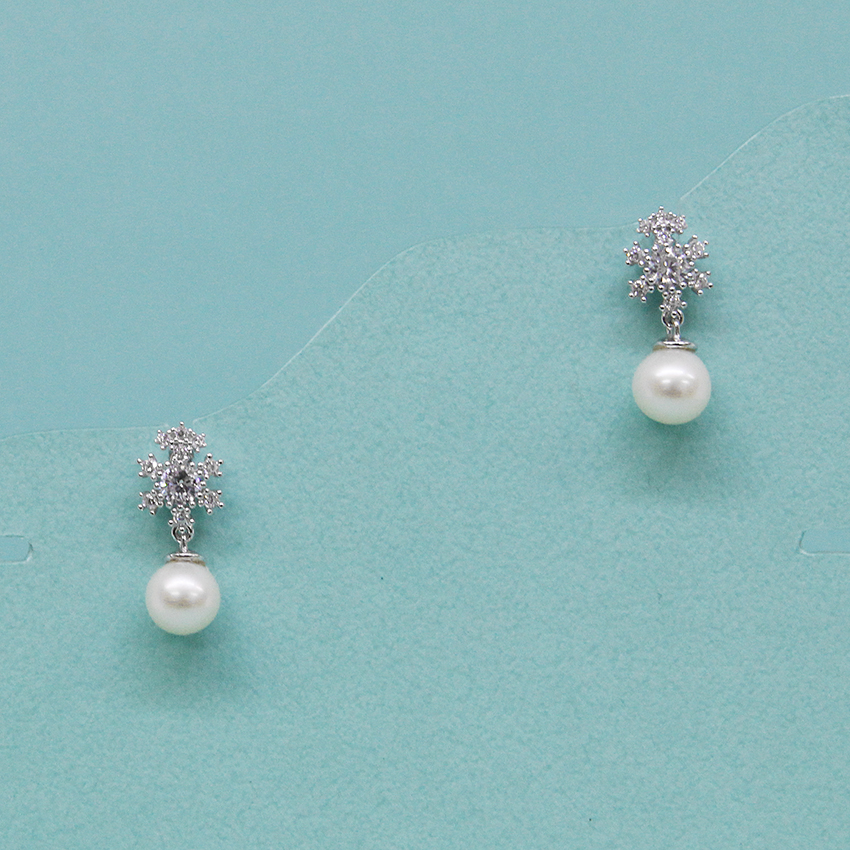 실버925 자체제작 눈꽃 천연 담수진주 큐빅귀걸이 Earrings