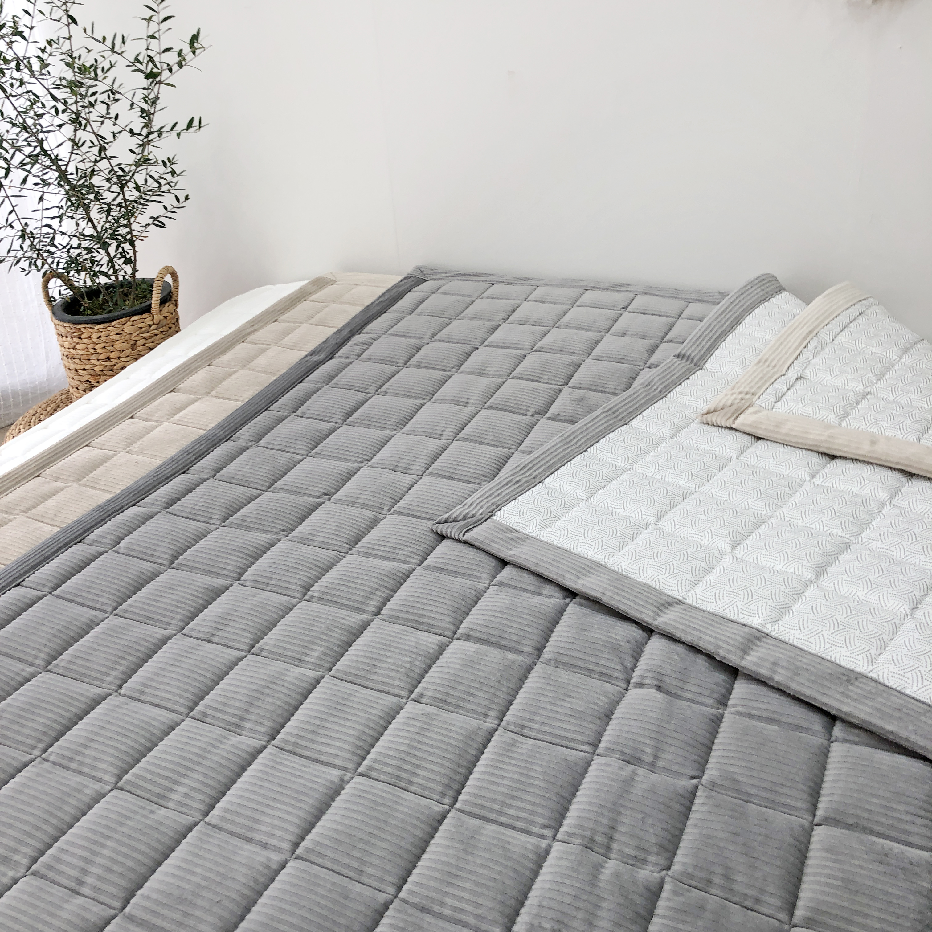 스트라이프 착번아웃 마이크로 극세사 미끄럼방지 겨울패드 SS