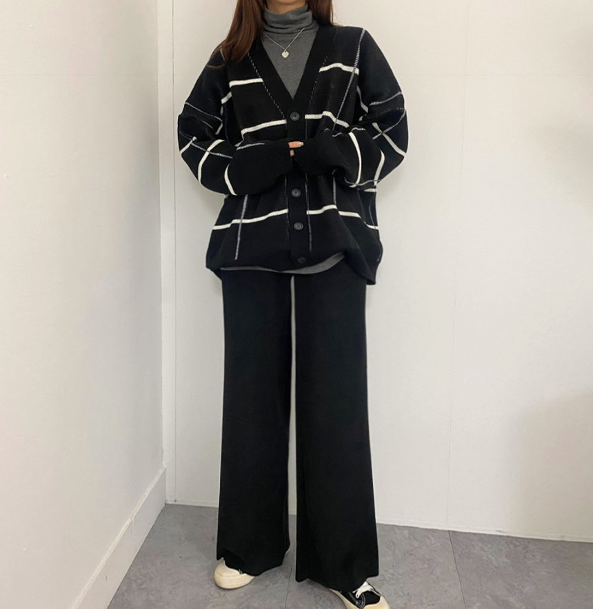 Image: https://shop-phinf.pstatic.net/20201125_210/1606263345071YfC62_JPEG/11.jpg?type=w860