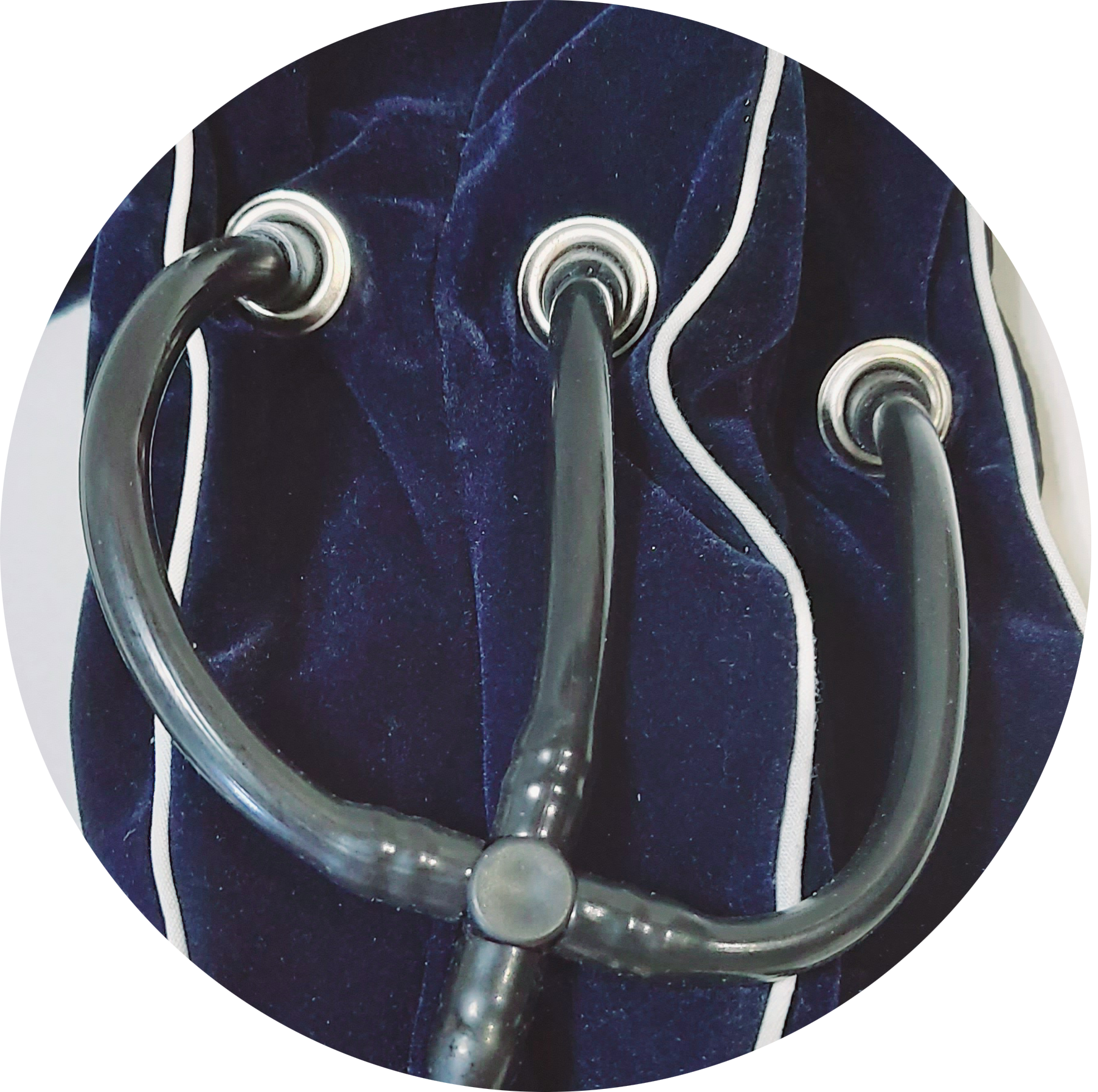 큐리넥 목디스크 목견인기 견인치료기 경추견인기 보호대 경추 교정기 운동