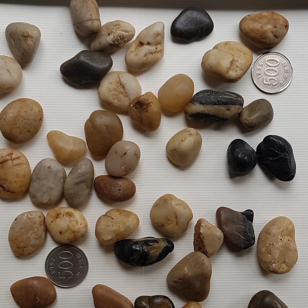 우화석자갈 고광택(3kg 1봉) 3가지사이즈 조경정원 해미석landscape pebble - 상품 이미지