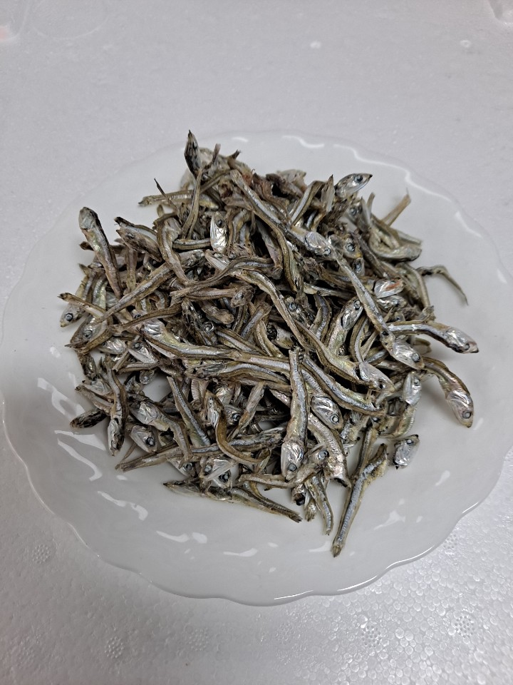 중멸치 꽈리무침용 안주용 1kg 마른멸치 건멸치 무침용 조림용 - 상품 이미지