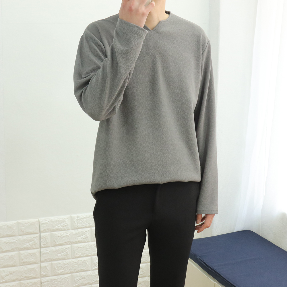 남자 긴팔티 오버핏 구김없는 브이넥 이너 레이어드 티셔츠 - 상세 이미지 4