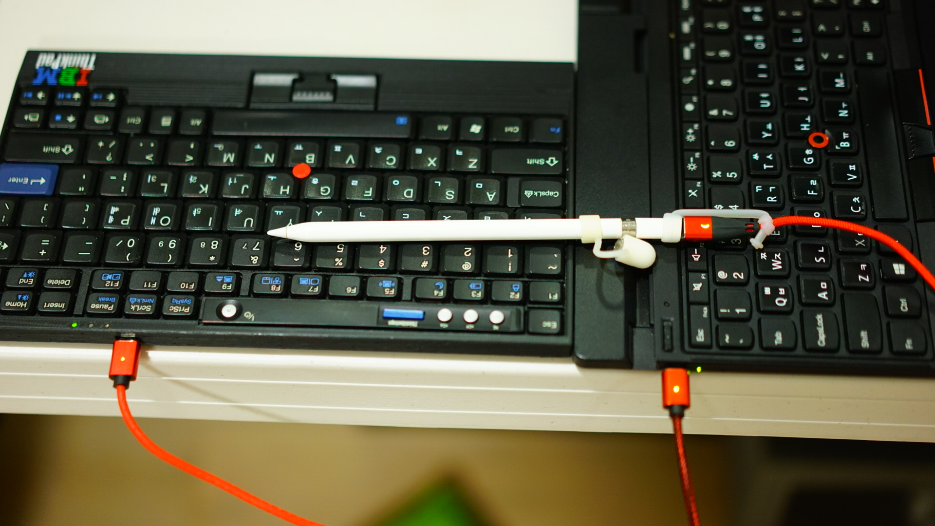 [레드] 자석 마그네틱 충전케이블 usb c타입 라이트닝 5핀 8핀 아이폰14 갤럭시S노트