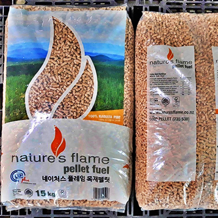 뉴질랜드 우드 펠렛 15kg 연료 화목 난로 목재 펠릿 고양이 화장실 야외용 현장용 공장