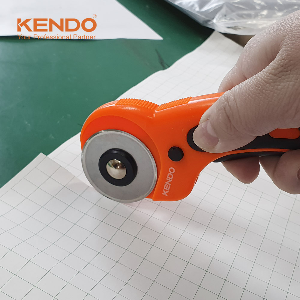 KENDO 롤링커터 45mm 30930N 원형칼 로터리칼 재단 회전칼날 - 메인 이미지