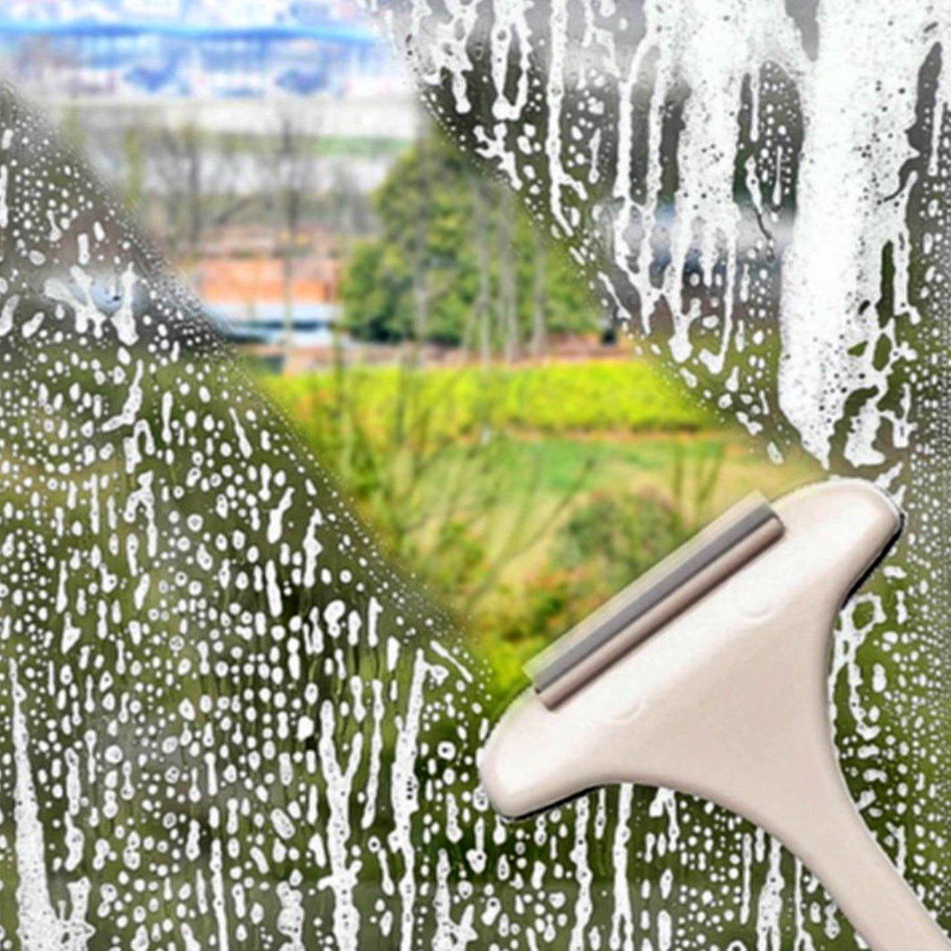 아파트 베란다 거실 유리창 청소 창문 물때 유리 얼룩 제거 창틀 외창 외부 방충망 도구