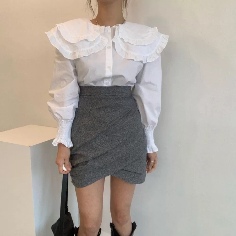 코디하기 편한 상큼 화사 비비드 프릴 이중 빅카라 소매 스모크 밴딩 긴팔 블라우스 데일리 - 상세 이미지 4