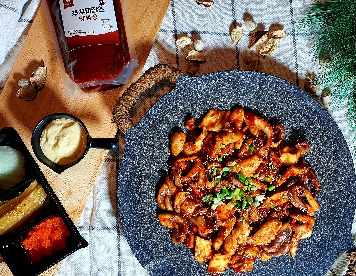 쭈꾸미잡스 매콤 양념 쭈꾸미 볶음 캠핑 음식 요리 밀키트 맛집 2인분 600g, 3개