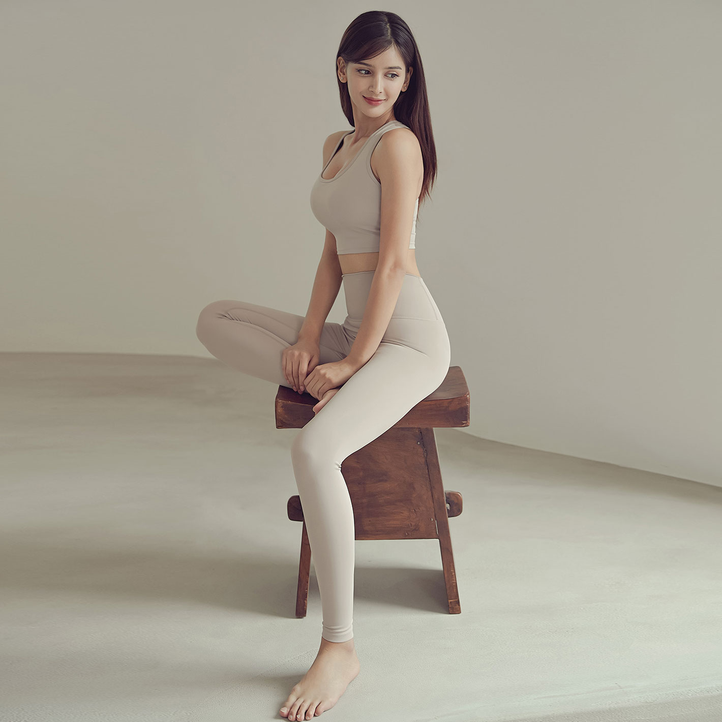 [콘치웨어] 에어라이트 3D 9부 레깅스 하이웨스트 요가 필라테스 소프트베이지, S - 상세 이미지 2