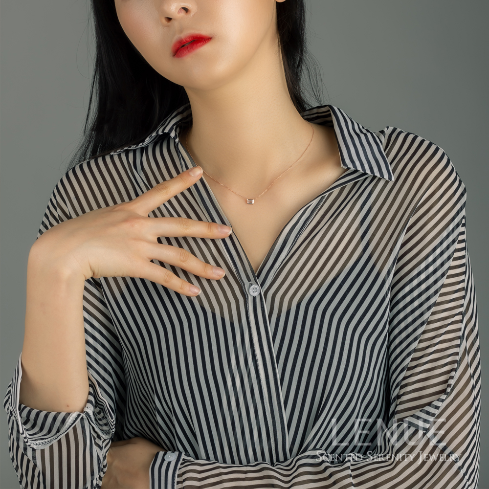 [레뉴] 레거시 에메랄드컷 큐빅 목걸이 / 14K 골드 네모 데일리 여자친구 생일 선물 이미지 6
