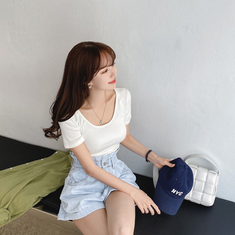 쫀득하게 바디라인에 핏되어 여리한 실루엣을 선사할 U넥 반팔티 ts2477 - 상세 이미지 3