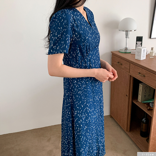 별빛 도트 브이넥 쉬폰 롱원피스 3color 제이플로우 여름 봄 맥시기장 슬림 리프 - 상세 이미지 3