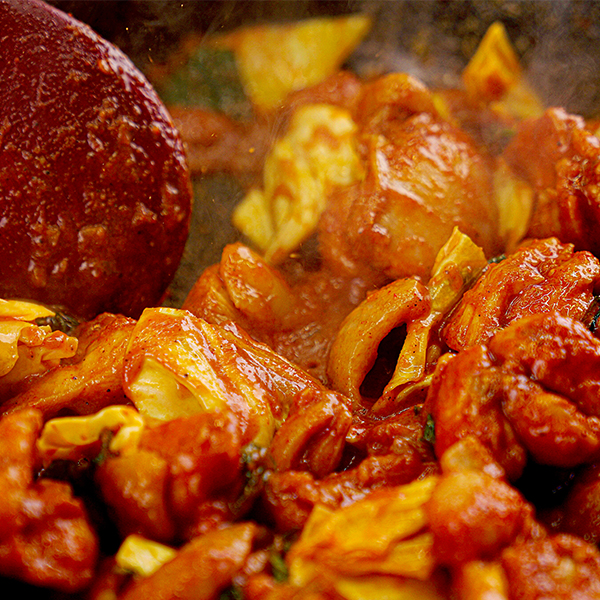 집에서먹자 춘천 닭갈비 국내산 양념 닭다리 살 닭갈비 캠핑요리 순살 500g 1kg 이미지 2