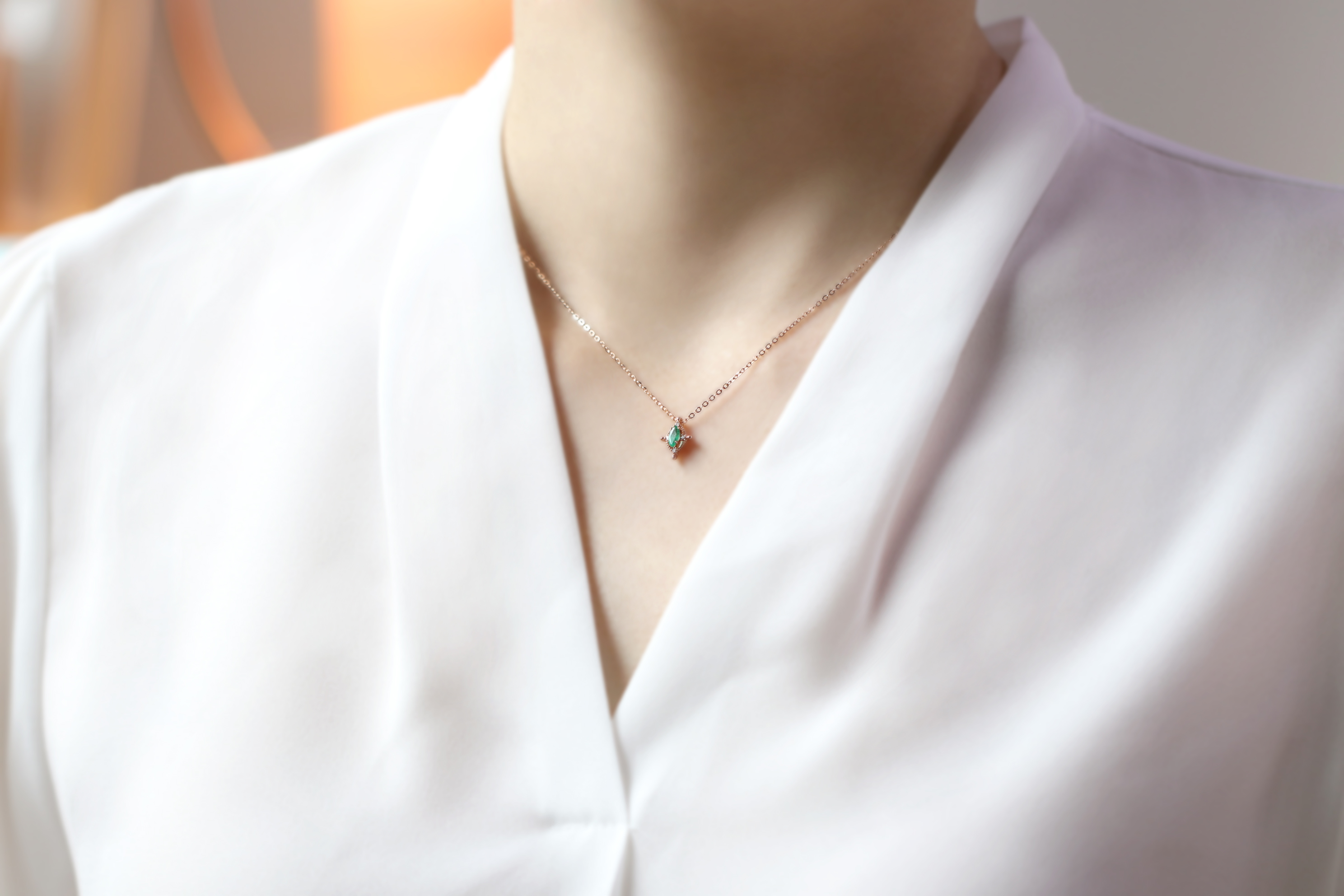 에비뉴다이아몬드 푸논 마퀴즈 14K 탄생석 천연 다이아몬드 18K 에메랄드 목걸이 - 상세 이미지 5