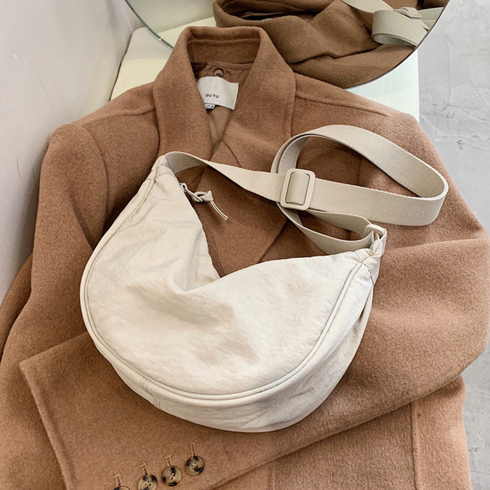 여성 나일론 미니 반달 여행용 크로스백 해외 여행 크로와상백 핸드폰 슬링백 가방