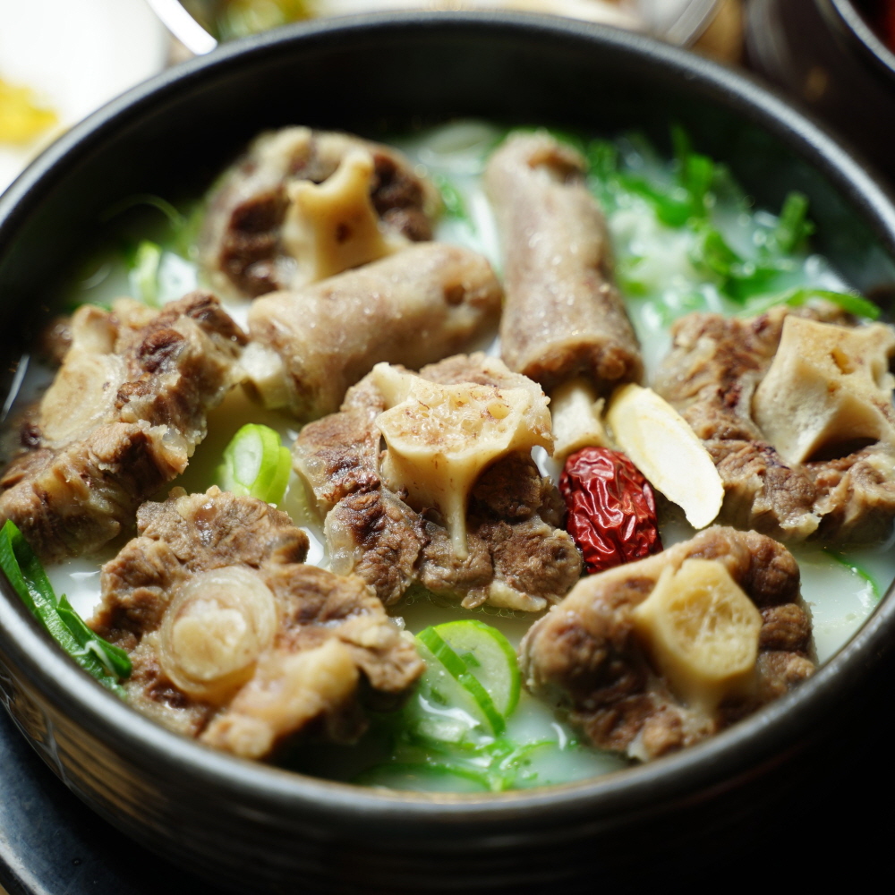 여주 우정옥 한우 꼬리곰탕 2인분 1kg 소꼬리 알꼬리 곰탕 건강식 선물세트