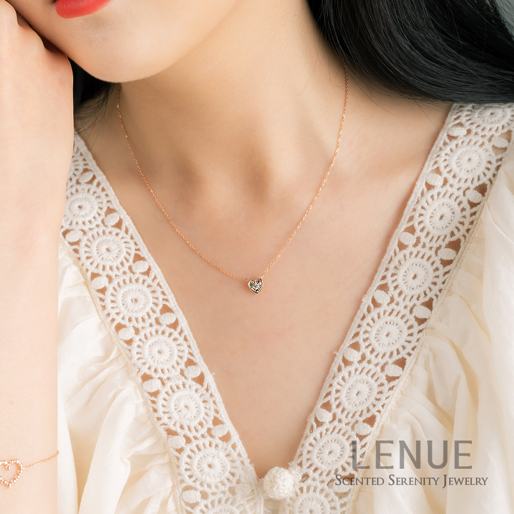 [레뉴] 일루젼 다이아몬드 하트 목걸이 / 14K 골드 선물 양면 볼록 4링 0.04ct - 상세 이미지 2