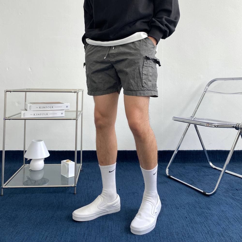 남자 피그먼트 카고 반바지 짧은 건빵 쇼츠 크림 차콜 그레이 이미지 2