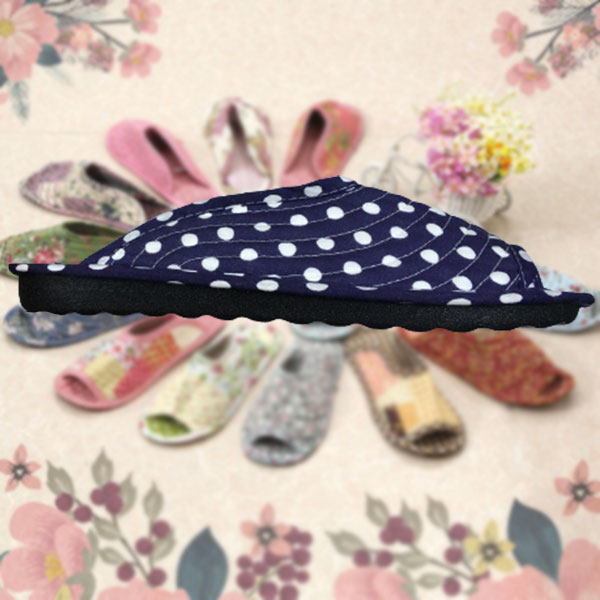 두툼한 쿠션 퀼트 실내화 층간 소음방지 방수 편한발 가벼운 덧신 푹신한 거실화