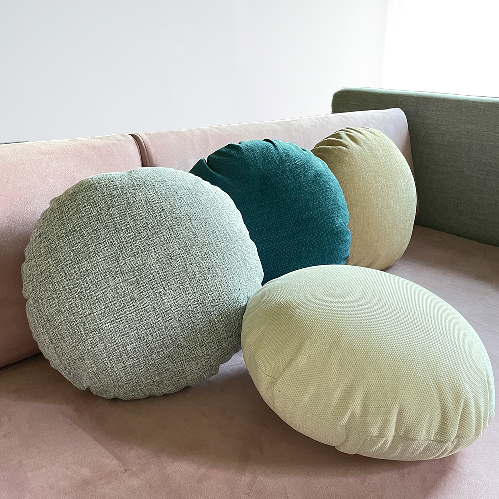 국내생산 북유럽 동그란 원형 패브릭 쇼파 쿠션 등받이 베개 40cm 이미지 1