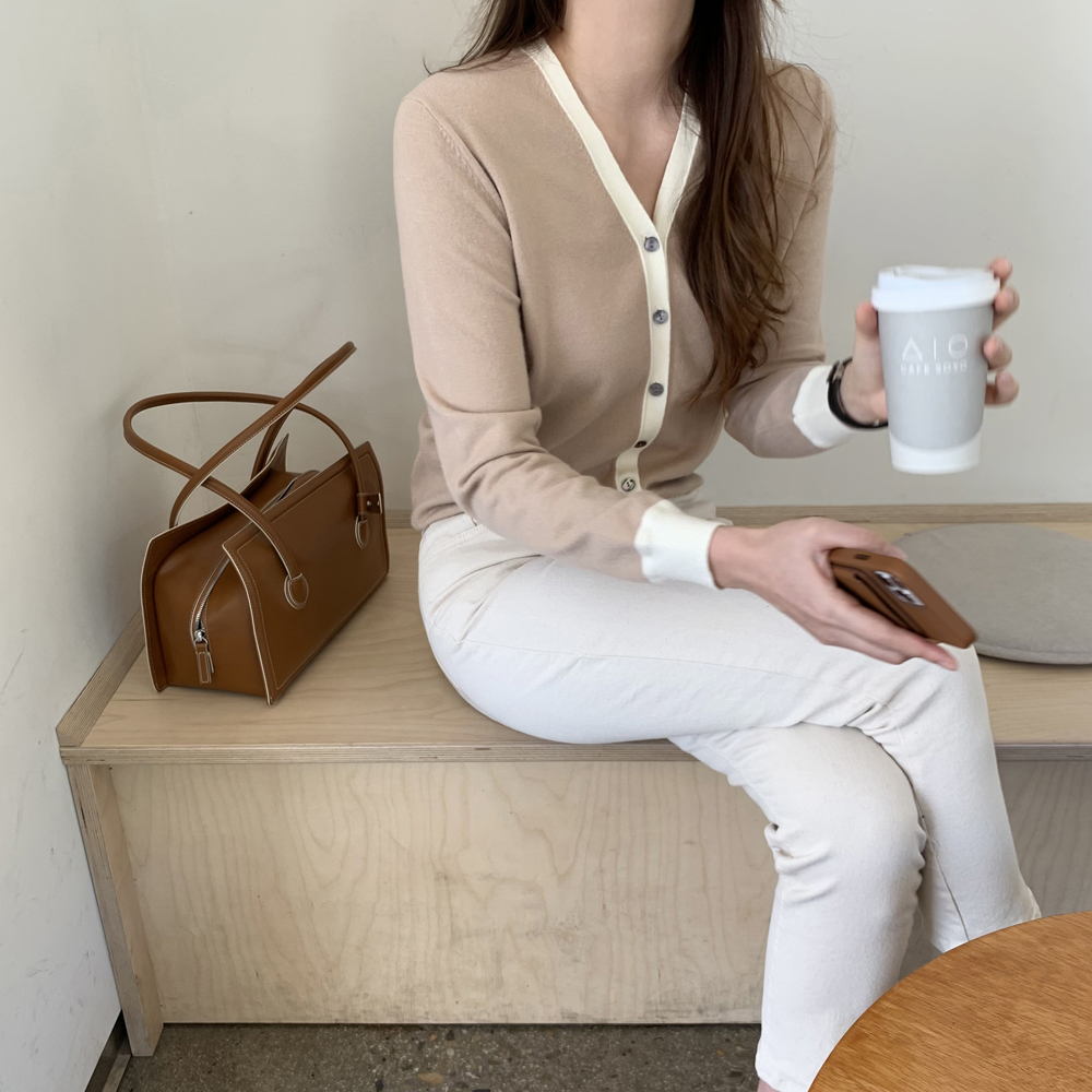 부드러운 비스코스 루즈핏 배색 브이넥 가디건 여자 니트 가디건 가을 간절기 베이지