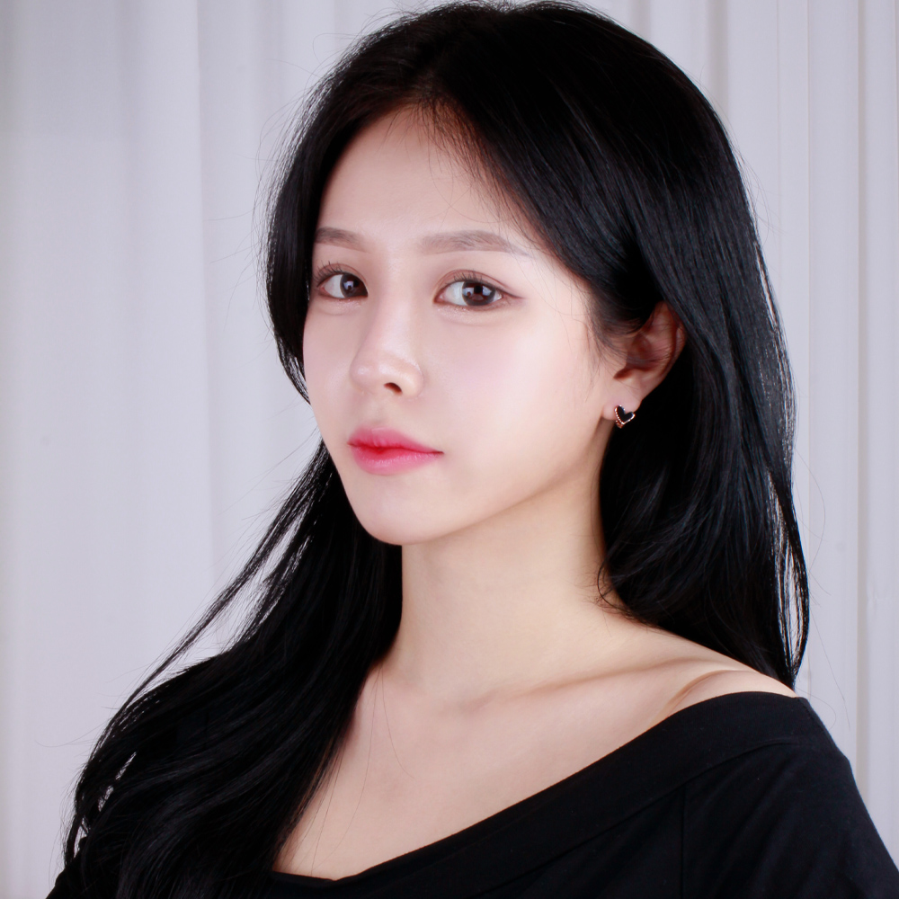 스몰 하트 블랙 오닉스 원터치 귀걸이 데일리 심플 여성 골드 금 생일 선물 18K 고급 - 상세 이미지 3