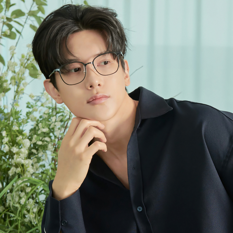 블루라이트 차단 안경테 투명 티타늄 7g 남자 여자 뿔테 안경