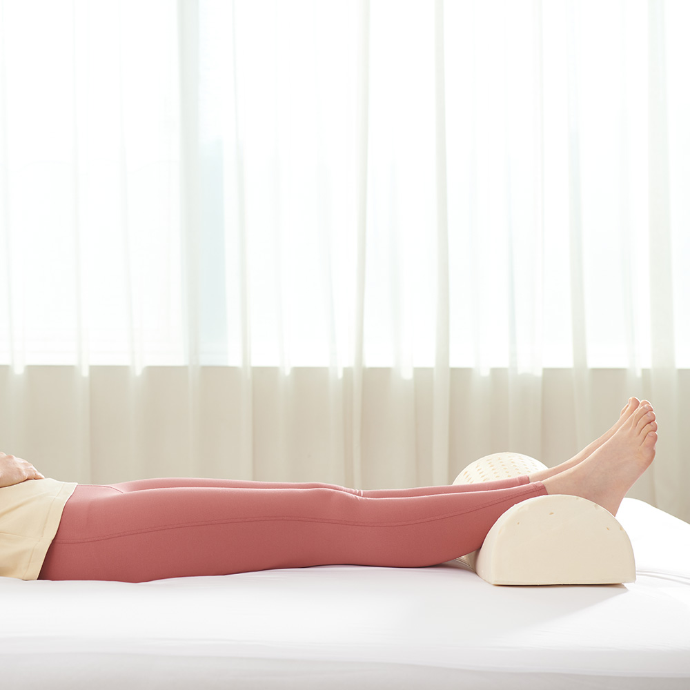 슬립스파 라텍스 다리베개 쿠션 종아리 무릎 발베개 다리올리고자기