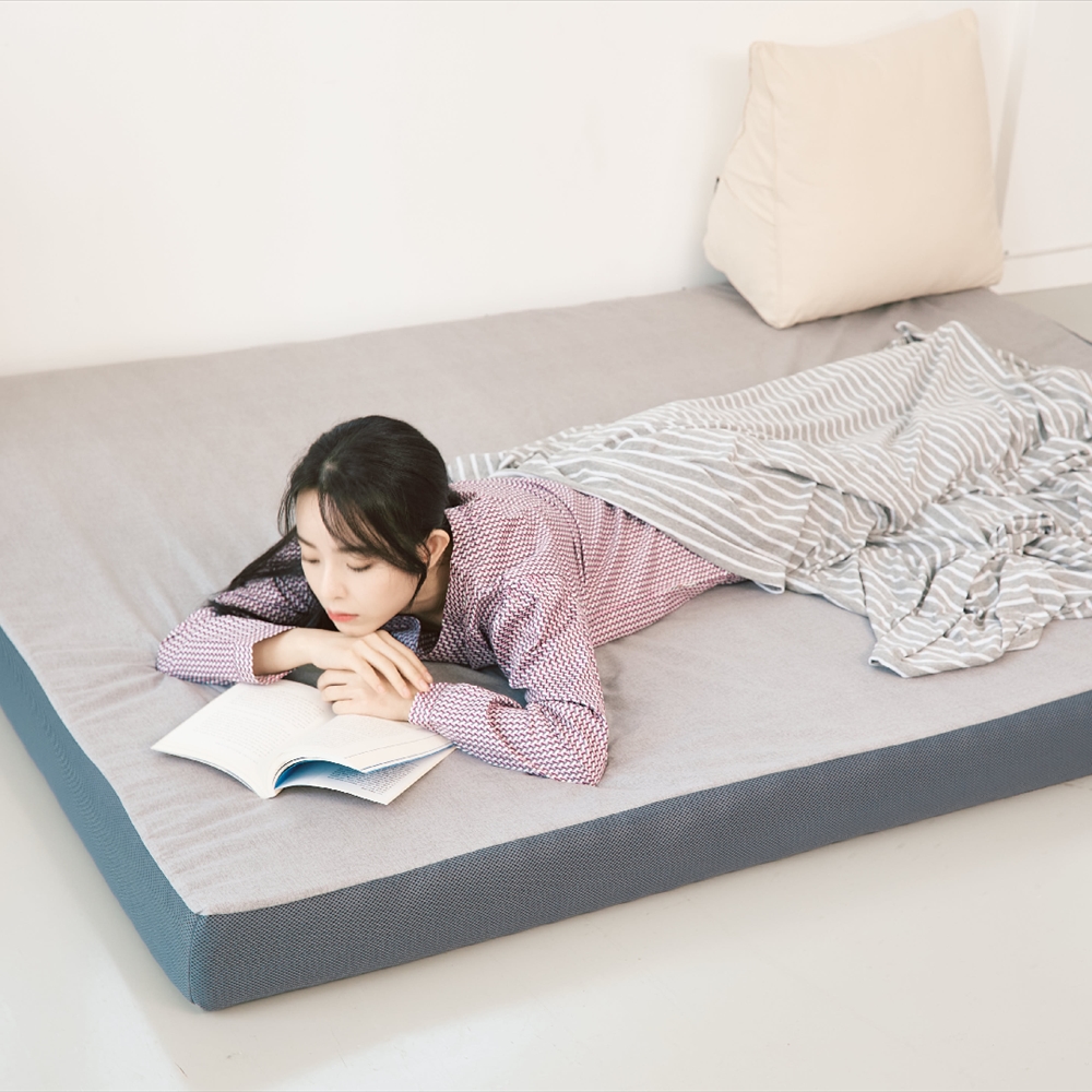 잠스쿨 양면 단단한 바닥매트리스 침대 접이식 수면매트 3단 원룸 매트릭스 8cm s