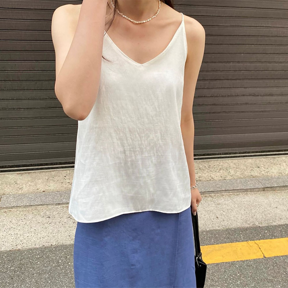 오버무드 여성 여름 린넨 브이넥 민소매 이너 끈 슬리브리스 나시 - 상세 이미지 4