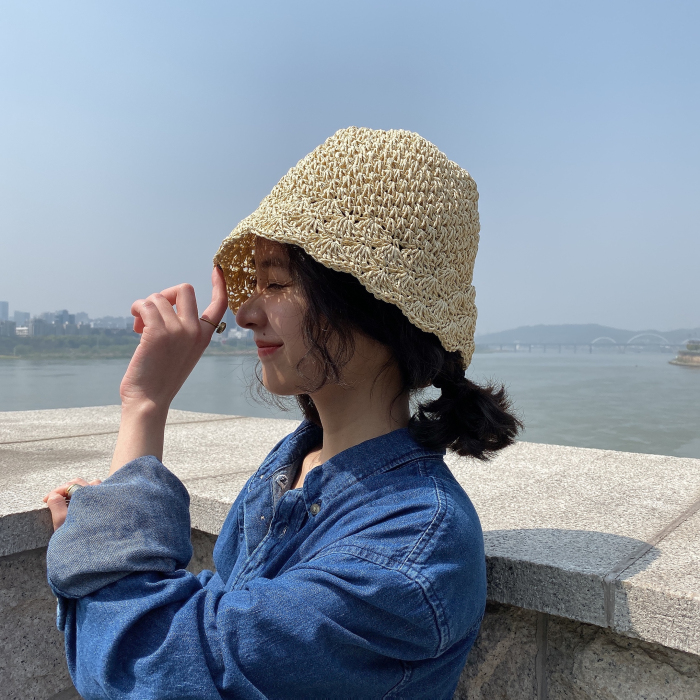 여성 버킷햇 벙거지 라탄 린넨 왕골 밀짚 벨크로 블랙 여름 모자 - 상세 이미지 3