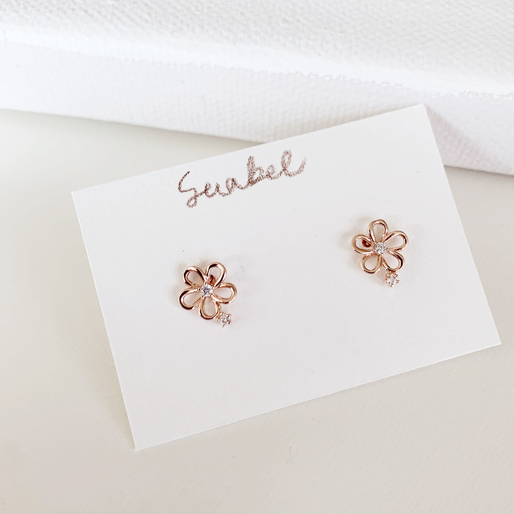 14K 골드필드 라인 플라워 큐빅 꽃 귀걸이