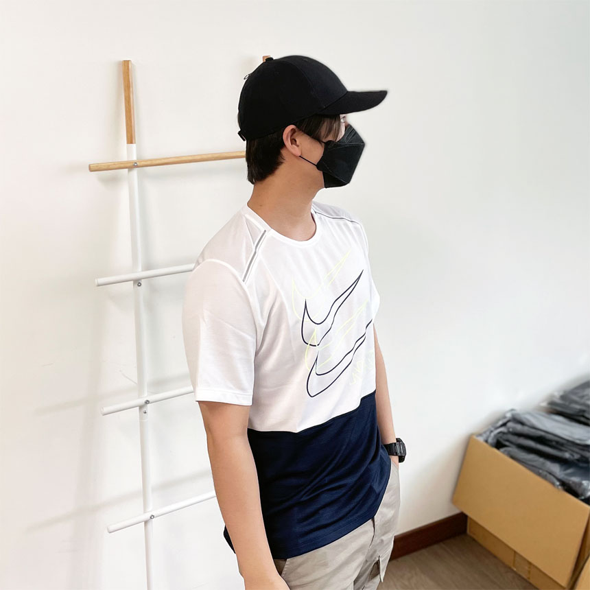 [시즌세일] 나이키 드라이핏 스우시 남자 기능성 반팔 티셔츠 투톤, L - 상세 이미지 5