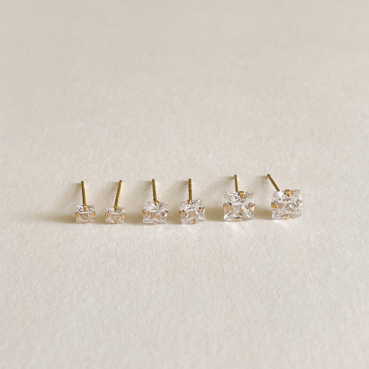 14k 베이직 네모 큐빅 귀걸이 - 3mm 4mm 심플 데일리 귓볼 사각 선물 - 상세 이미지 3
