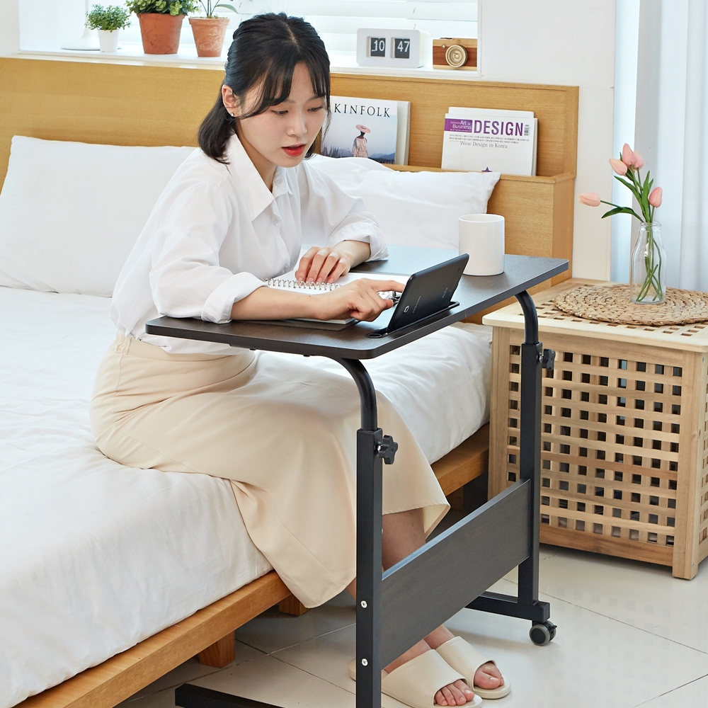 높이조절 이동식 간이 쇼파 테이블 침대용 미니 책상 높낮이조절 침대 위 보조 슬롯 60x40