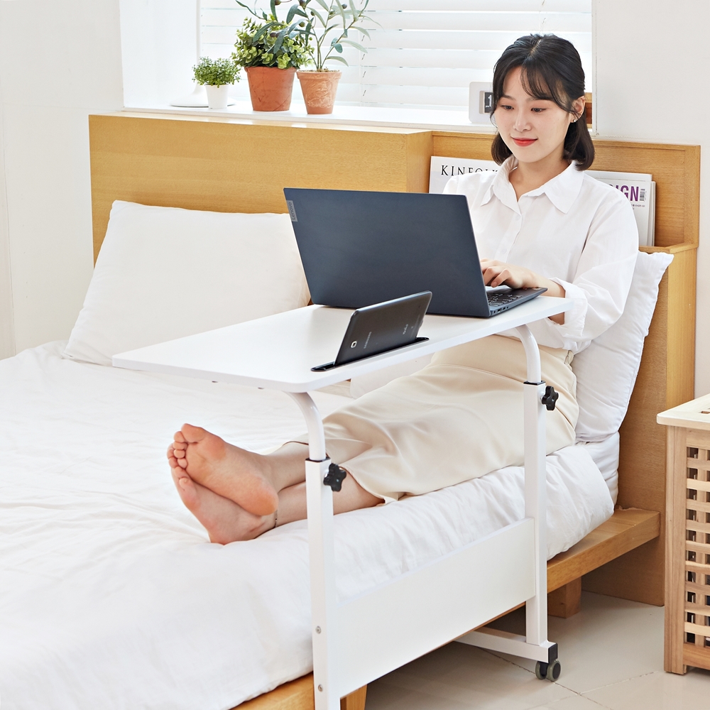높이조절 이동식 간이 쇼파 테이블 침대용 미니 책상 높낮이조절 침대 위 보조 슬롯 60x40