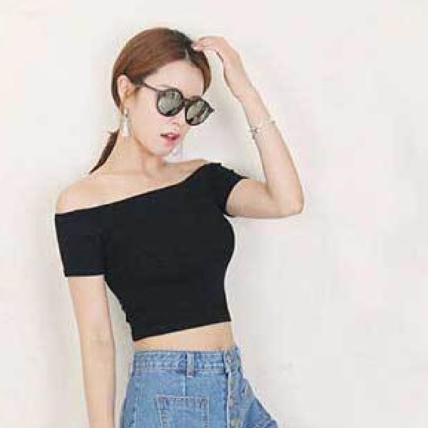 목넓은 티셔츠 오프숄더 여자 여름용 티 셔츠 입술 크롭 반팔 배꼽 블랙 흰 색 여성 쫄 - 상품 이미지