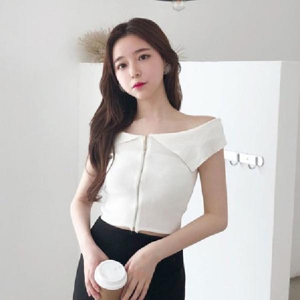 여성 쫄티 목넓은 세미 크롭 티셔츠 블랙 흰 색 반팔 무지 여름용 냉장고 쿨 쿨링 원색 - 상품 이미지